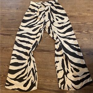 H&M wide leg zebra pull on high waisted pants NWT